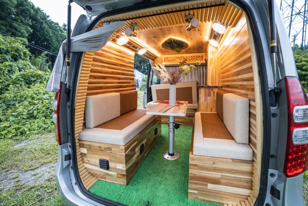 Mid-Size Campervan