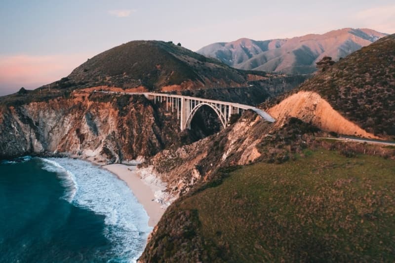 Whether you’re chasing sunsets along the Pacific Coast or weaving through the Rocky Mountains, the US offers some of the most breathtaking & iconic road trips.