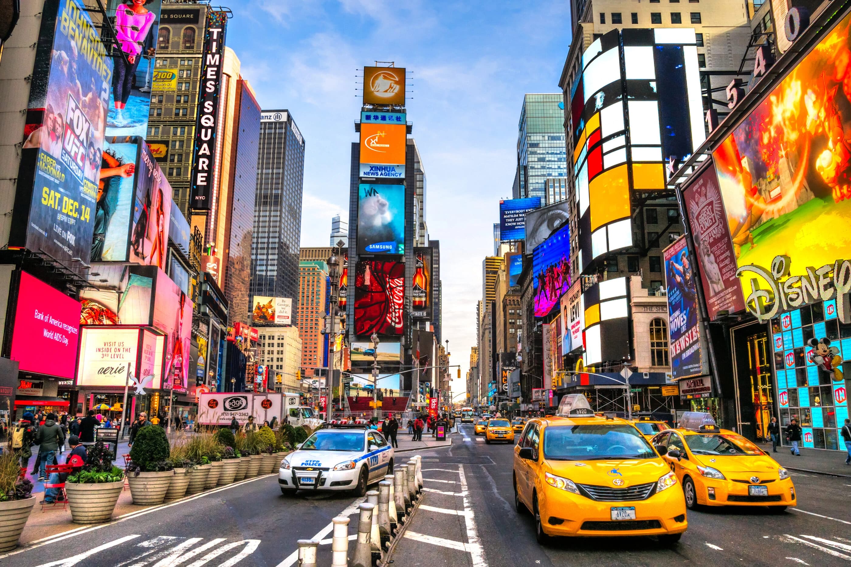 Drive from Miami to New York on a budget with Imoova’s $1/day RV relocation deals. Explore beaches, cities, and coastlines on the ultimate East Coast road trip!