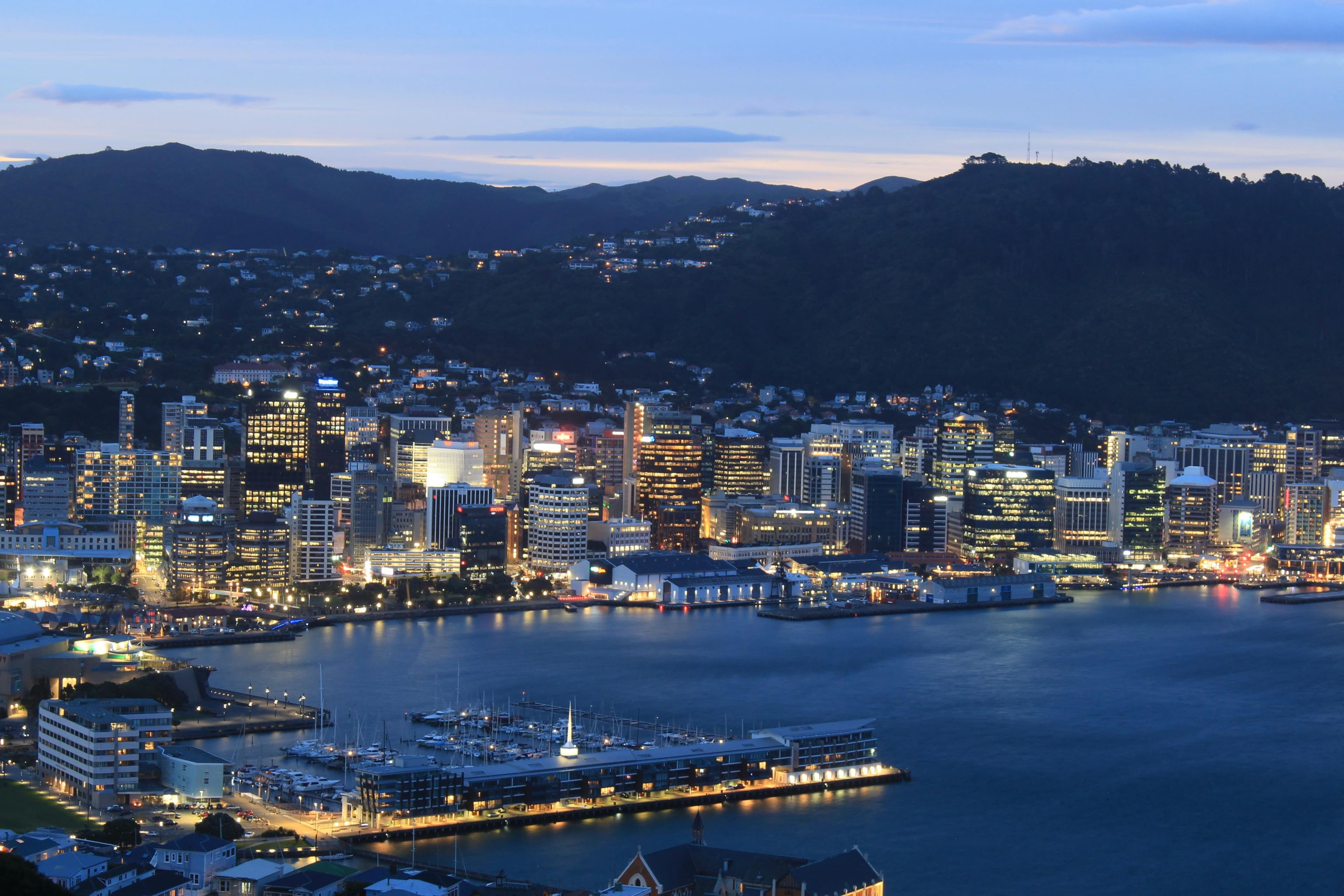 Explore Wellington, New Zealand’s creative capital, for less! Discover top sights and hire a car from just $1/day with Imoova’s relocation deals.